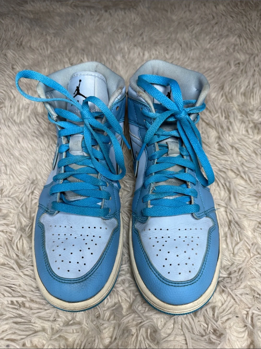 Nike Air Jordan 1 Mid in Sky Blue and White